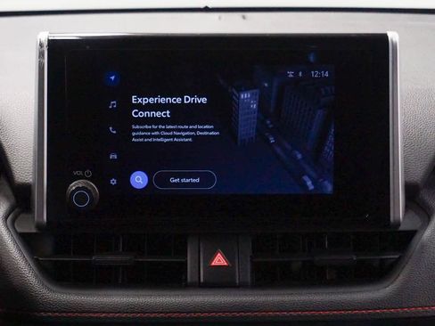 Used 2024 Toyota RAV4 SE image 17