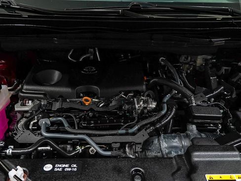 Used 2025 Toyota Sienna XSE image 29