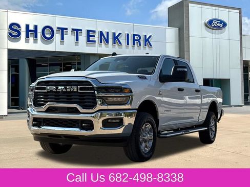 Used 2025 RAM 2500 Big Horn AWD/4WD image 3