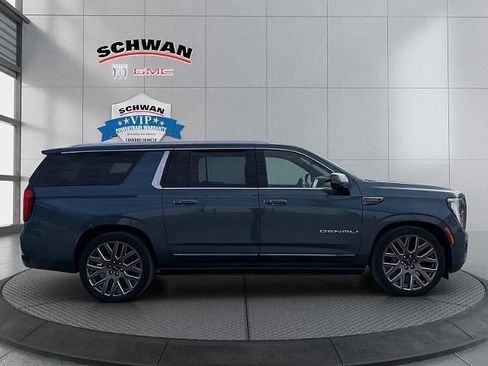 Used 2025 GMC Yukon XL Denali Ultimate w/ LPO, Floor Liner Package AWD/4WD image 3