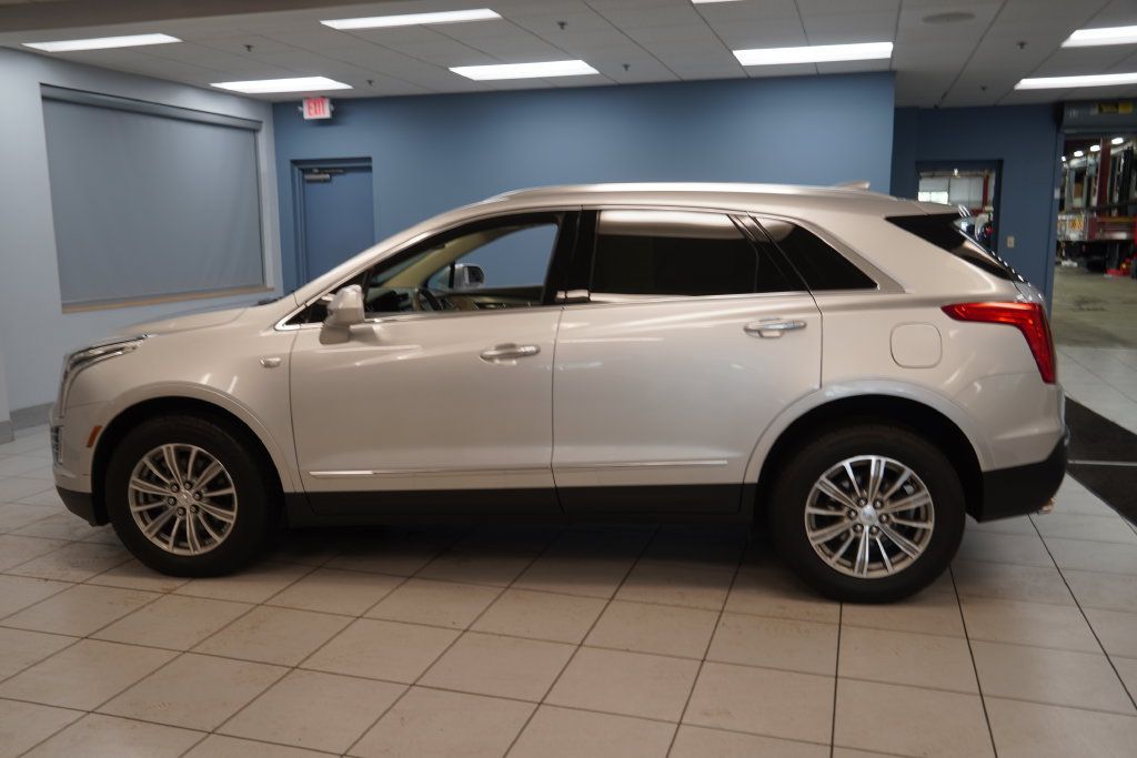 Used 2019 Cadillac XT5 Luxury AWD/4WD image 2