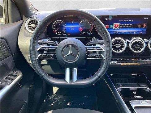 Used 2025 Mercedes-Benz GLA 250 image 7