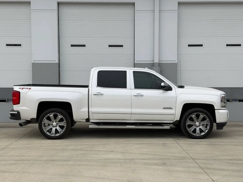 Used 2017 Chevrolet Silverado 1500 High Country AWD/4WD image 6
