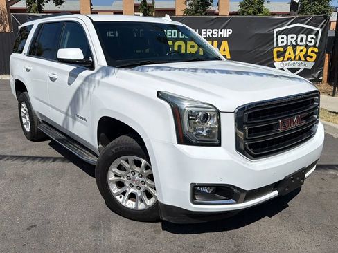 Used 2017 GMC Yukon SLT AWD/4WD image 2