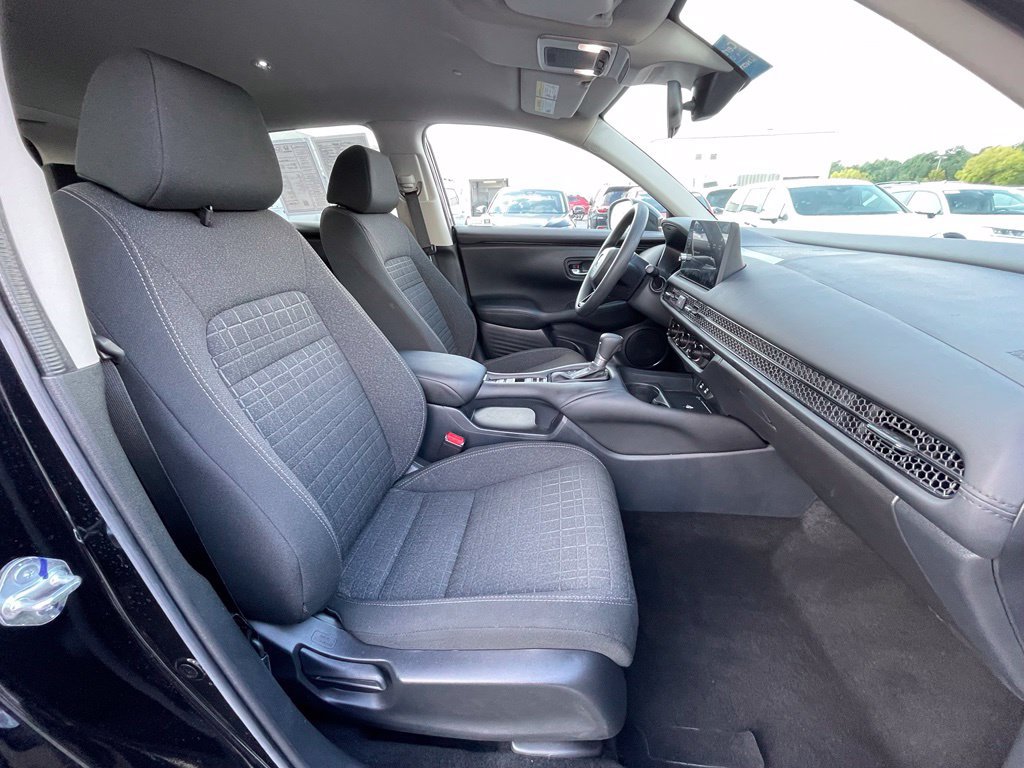Certified 2026 Honda HR-V LX image 32