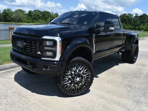 Used 2023 Ford F450 Lariat image 2