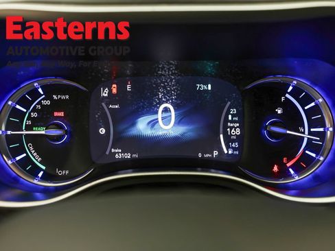 Used 2024 Chrysler Pacifica Limited FWD image 18