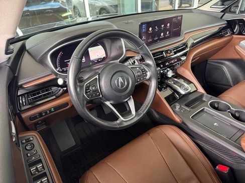 Used 2025 Acura MDX FWD w/ Technology Package image 3