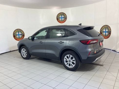 Used 2025 Ford Escape Active AWD/4WD image 22