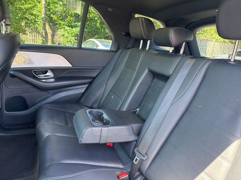 Used 2023 Mercedes-Benz GLE 450 4MATIC w/ AMG Line Exterior image 44