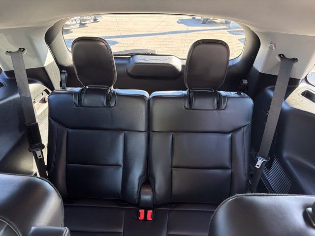Used 2022 Ford Explorer XLT w/ Equipment Group 202A AWD/4WD image 42