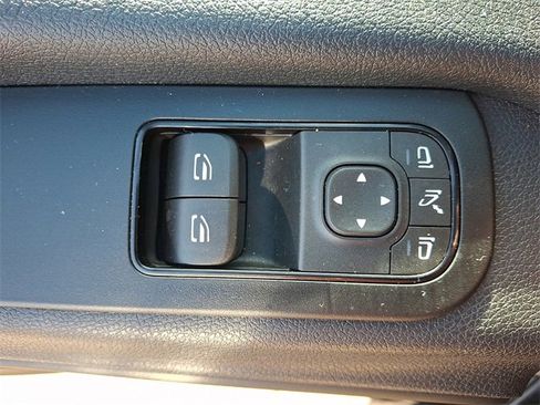 Used 2022 Mercedes-Benz Sprinter 2500 image 24