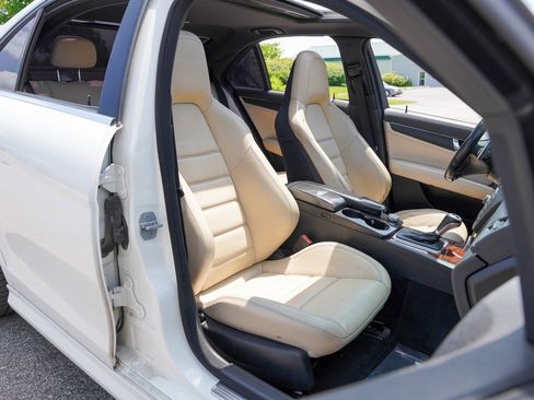 Used 2010 Mercedes-Benz C 63 AMG Sedan image 36