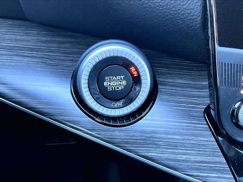 Used 2023 Jeep Wagoneer Series III w/ Premium Group I image 34