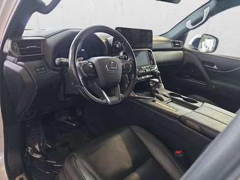 Certified 2022 Lexus LX 600 4WD w/ Luxury Package image 19