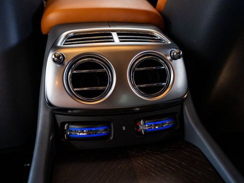 Used 2018 Rolls-Royce Wraith image 61