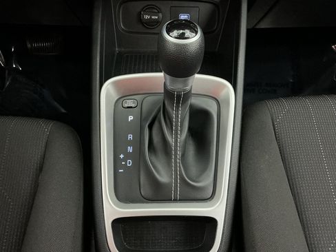 Used 2021 Hyundai Venue SE FWD image 36