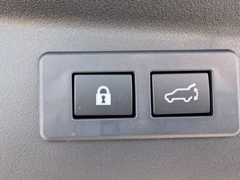 Certified 2026 Subaru Outback Premium AWD/4WD image 11