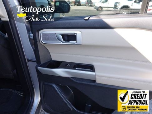Used 2022 Ford Explorer Limited w/ Equipment Group 301A RWD image 31