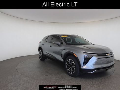 Used 2024 Chevrolet Blazer EV LT AWD/4WD image 28