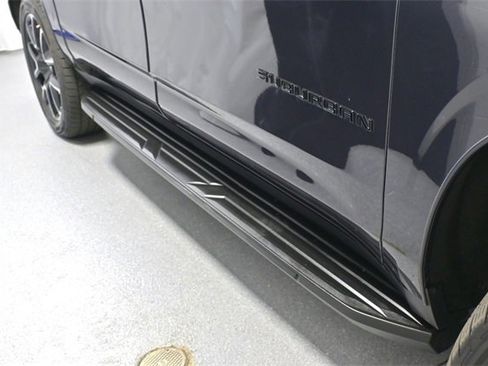 Certified 2022 Chevrolet Suburban RST w/ Sport Performance Package image 4