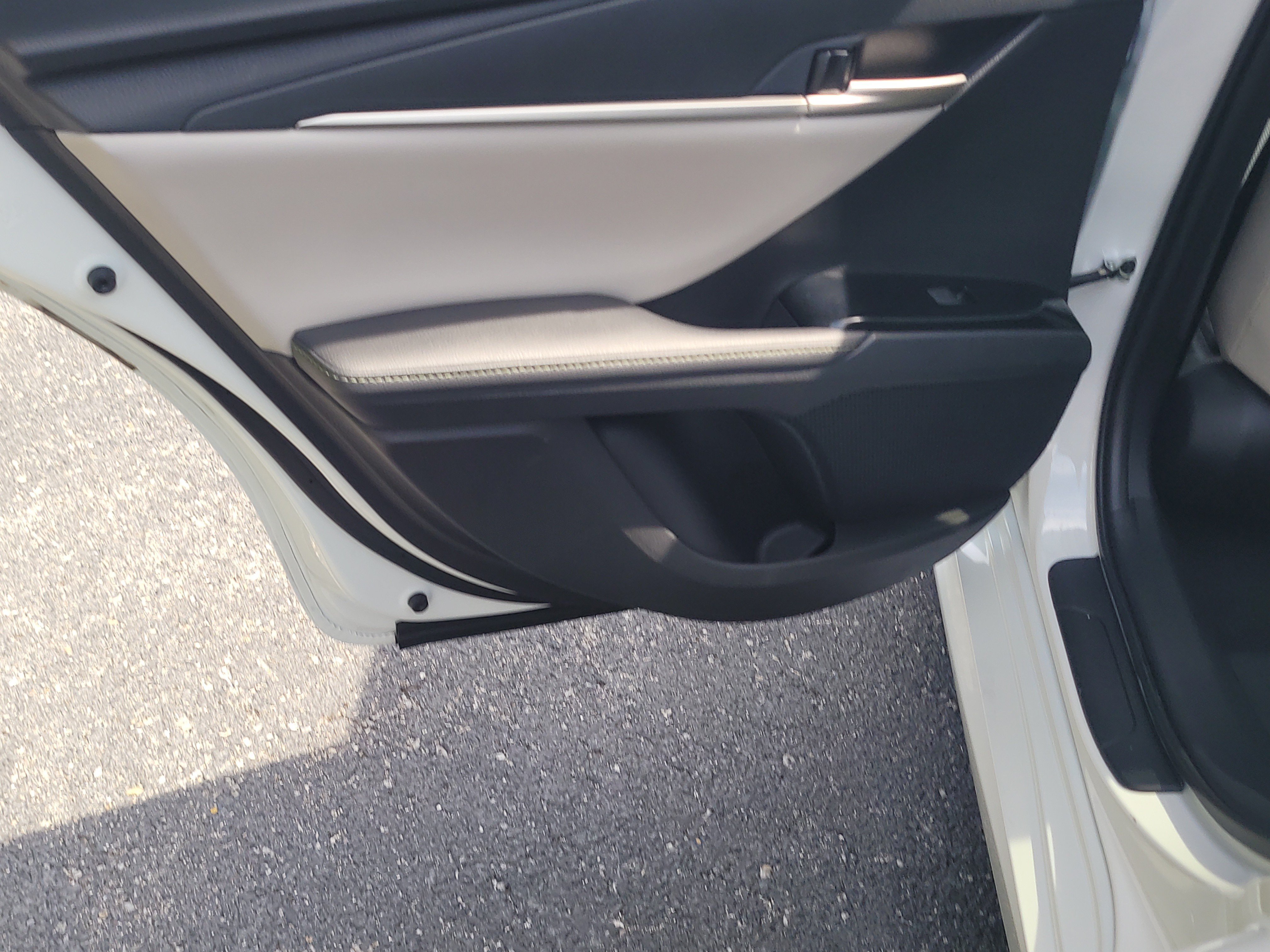 Certified 2025 Toyota Camry XLE w/ Premium Plus Package FWD image 9