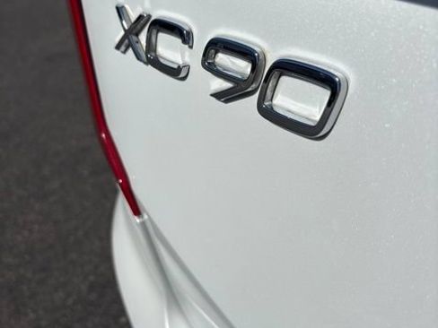 Used 2024 Volvo XC90 T8 Ultimate w/ Lounge Package AWD/4WD image 5