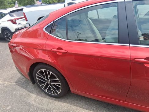 Used 2025 Toyota Camry XLE w/ Premium Plus Package FWD image 13