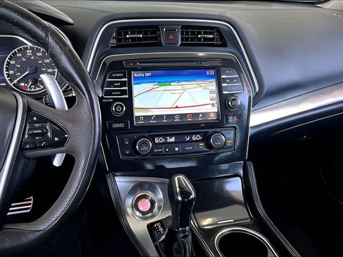 Used 2016 Nissan Maxima SR FWD image 9