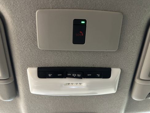 Used 2024 Nissan Kicks SR w/ SR Premium Package image 33