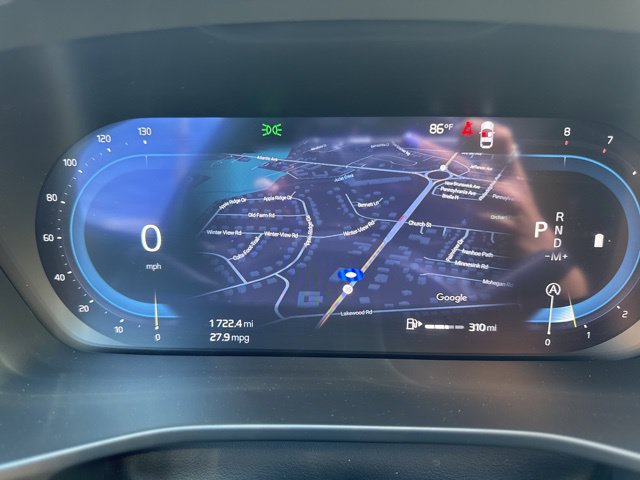 Certified 2025 Volvo XC40 B5 Plus AWD/4WD image 22