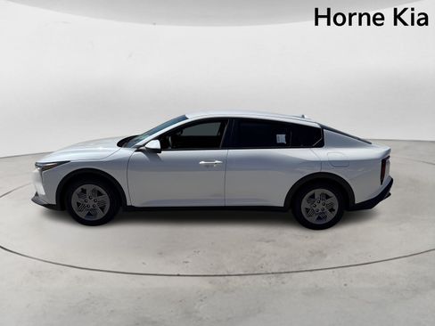New 2026 Kia K4 FWD image 6