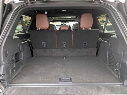 New 2026 Lincoln Navigator L Reserve AWD/4WD image 7