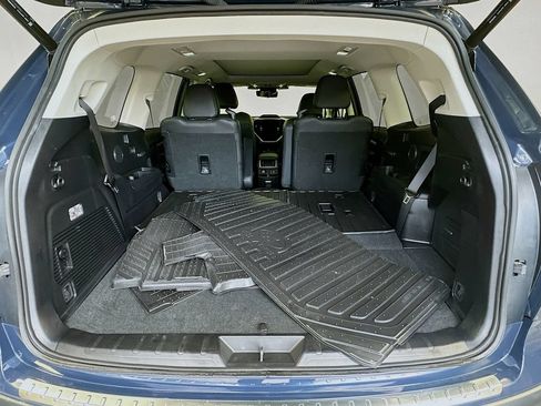 Used 2023 Subaru Ascent Touring AWD/4WD image 27