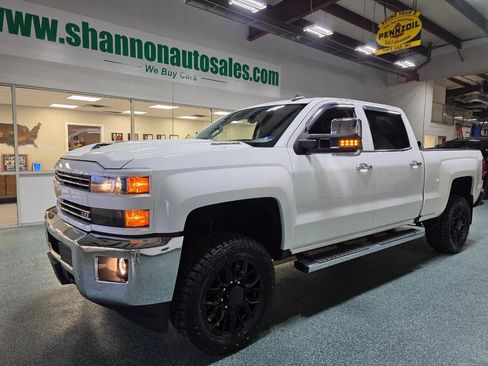 Used 2019 Chevrolet Silverado 2500 LTZ w/ Duramax Plus Package image 2