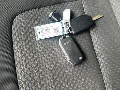 Used 2025 Kia Sportage LX FWD image 21