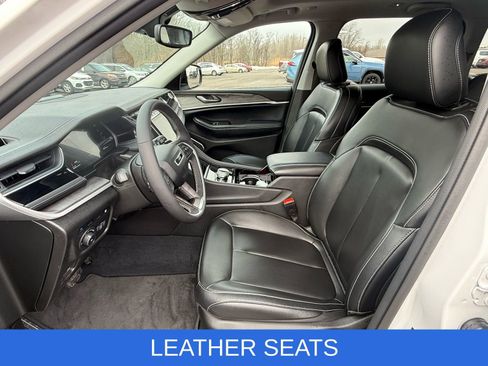 Used 2023 Jeep Grand Cherokee 4WD 4xe image 19