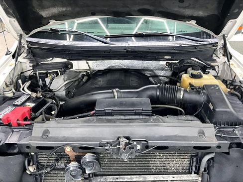 Used 2013 Ford F150 XLT w/ Mid Equipment Group image 28