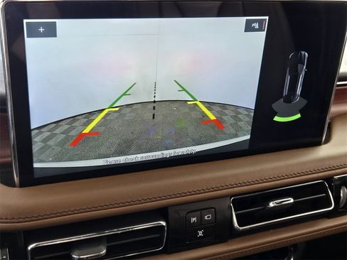 Used 2022 Lincoln Nautilus Reserve w/ Luxury Package image 24