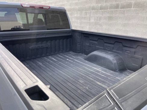 Used 2024 GMC Sierra 1500 AT4 w/ Technology Package AWD/4WD image 5
