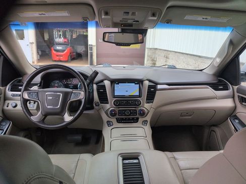 Used 2020 GMC Yukon Denali w/ Denali Ultimate Package AWD/4WD image 9