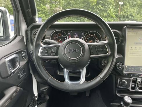 Used 2022 Jeep Wrangler Unlimited Sahara AWD/4WD image 14