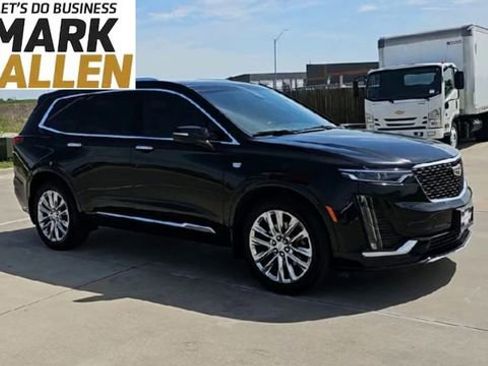 Used 2024 Cadillac XT6 Premium Luxury w/ Technology Package AWD/4WD image 2