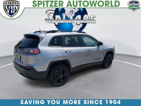 Used 2019 Jeep Cherokee Latitude Plus AWD/4WD image 9