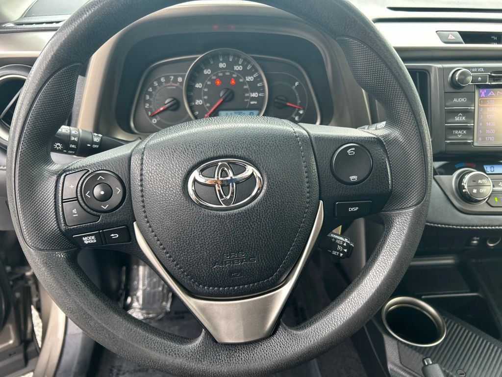 Used 2013 Toyota RAV4 XLE AWD/4WD image 30