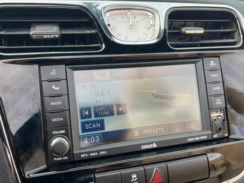 Used 2011 Chrysler 200 Touring image 34