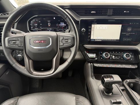 Used 2023 GMC Sierra 1500 AT4 w/ Technology Package AWD/4WD image 11