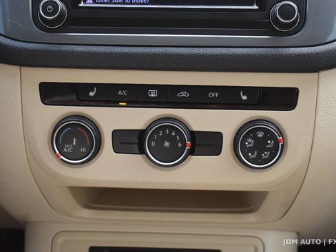 Used 2016 Volkswagen Tiguan SE AWD/4WD image 26