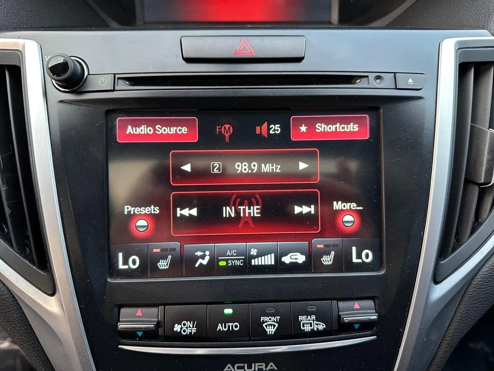 Used 2017 Acura TLX V6 FWD image 19