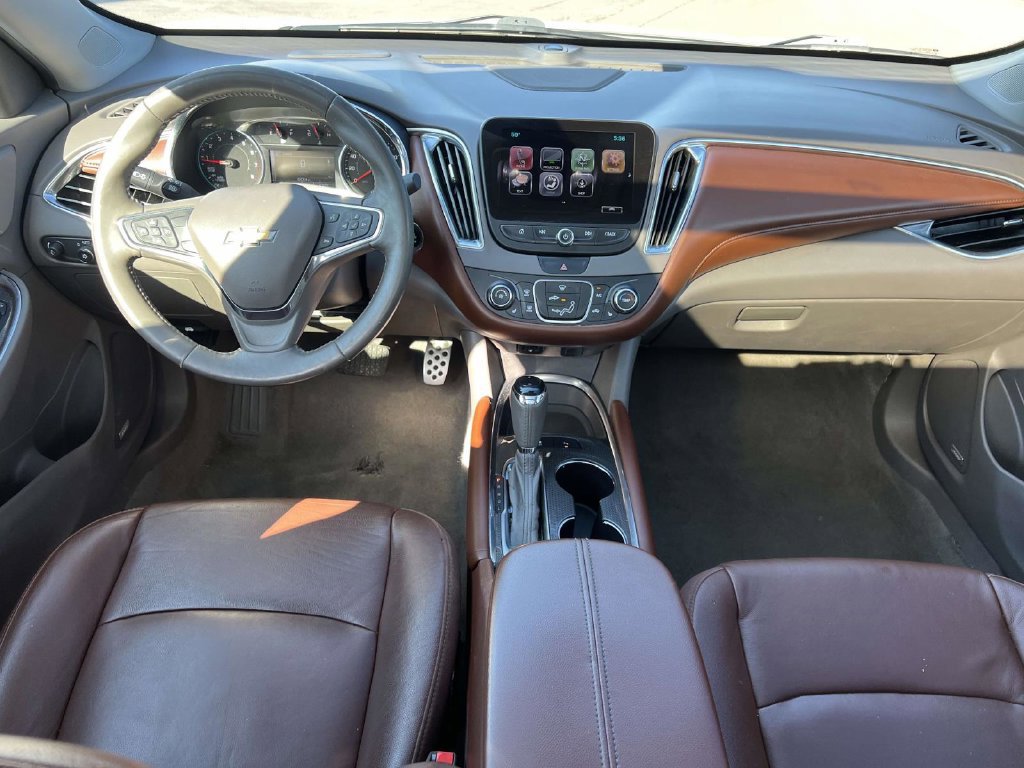 Used 2017 Chevrolet Malibu LT w/ Leather Package FWD image 15
